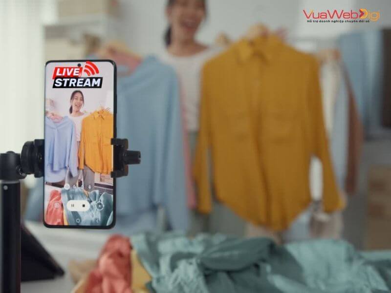 Khóa học livestream 6 Vua Web Digi đào tạo livestream bán hàng cả online và offline