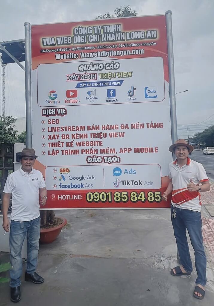 Công Ty Truyền Thông Marketing Đa Nền Tảng Vua Web Digi Chi Nhánh Long An 2 Mr. Thiện CEO Vua Web Digi(đúng bên trái) chụp hình chung với Mr. Ánh - Giám đốc chi nhánh Long An (đứng bên phải)