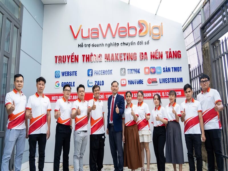 Liên hệ Vua Web Digi 1 Đội ngũ nhân sự công ty truyền thông marketing đa nền tảng Vua Web Digi luôn cố găn và làm việc hết mình vì khách hàng