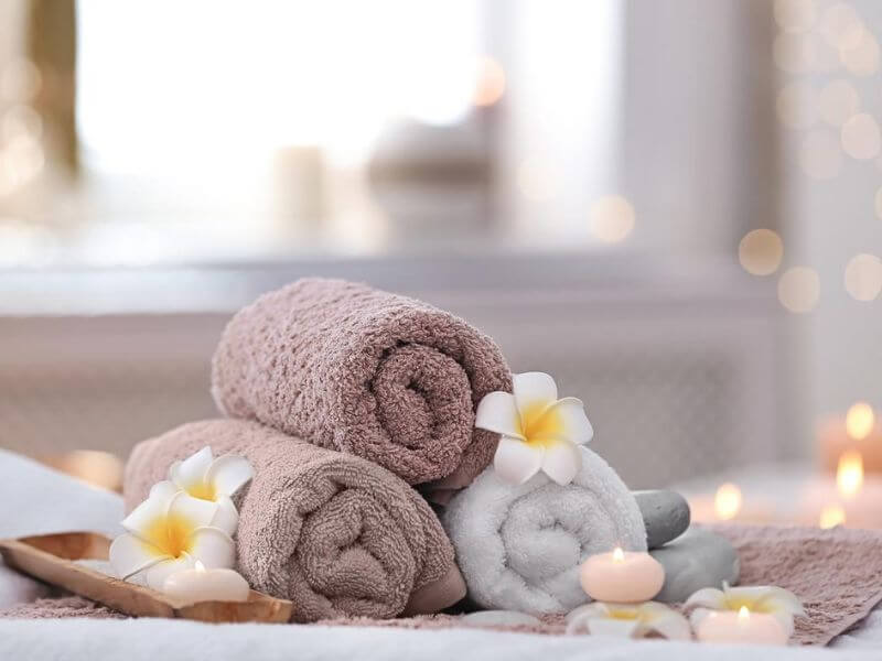 Cách Marketing Cho Spa Tăng Doanh Thu Nhanh Nhất 2025 13 Email Marketing kênh tiếp cận khách hàng là cách marketing cho spa hiệu quả